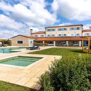 Velanera Hotel & Restaurant
